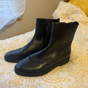 Vince Holland Black Leather Ankle Boots